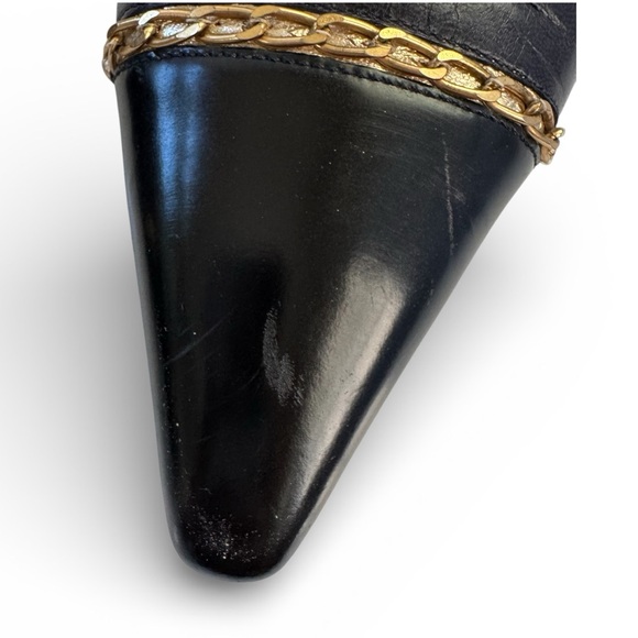 St. John Vintage Black Leather Pointed Toe Pumps Gold Chain Size 8 - Picture 6 of 11